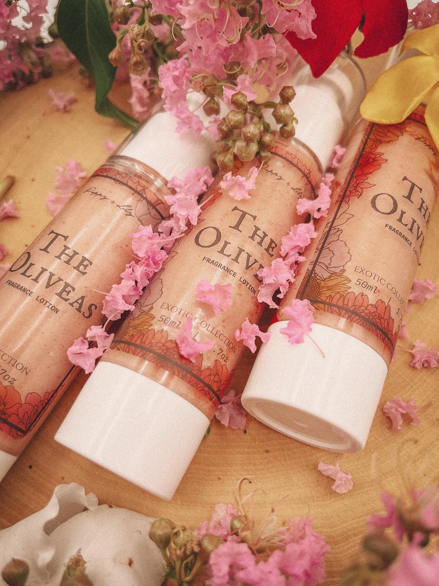 Olivea Shimmering Body Glow Lotion | Vanilla, Lily, Peach & Mango