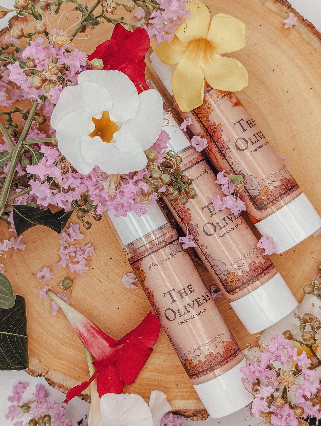 Olivea Shimmering Body Glow Lotion | Vanilla, Lily, Peach & Mango
